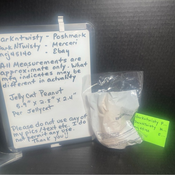 BNWT JELLYCAT AMUSEABLE PEANUT - Picture 13 of 16